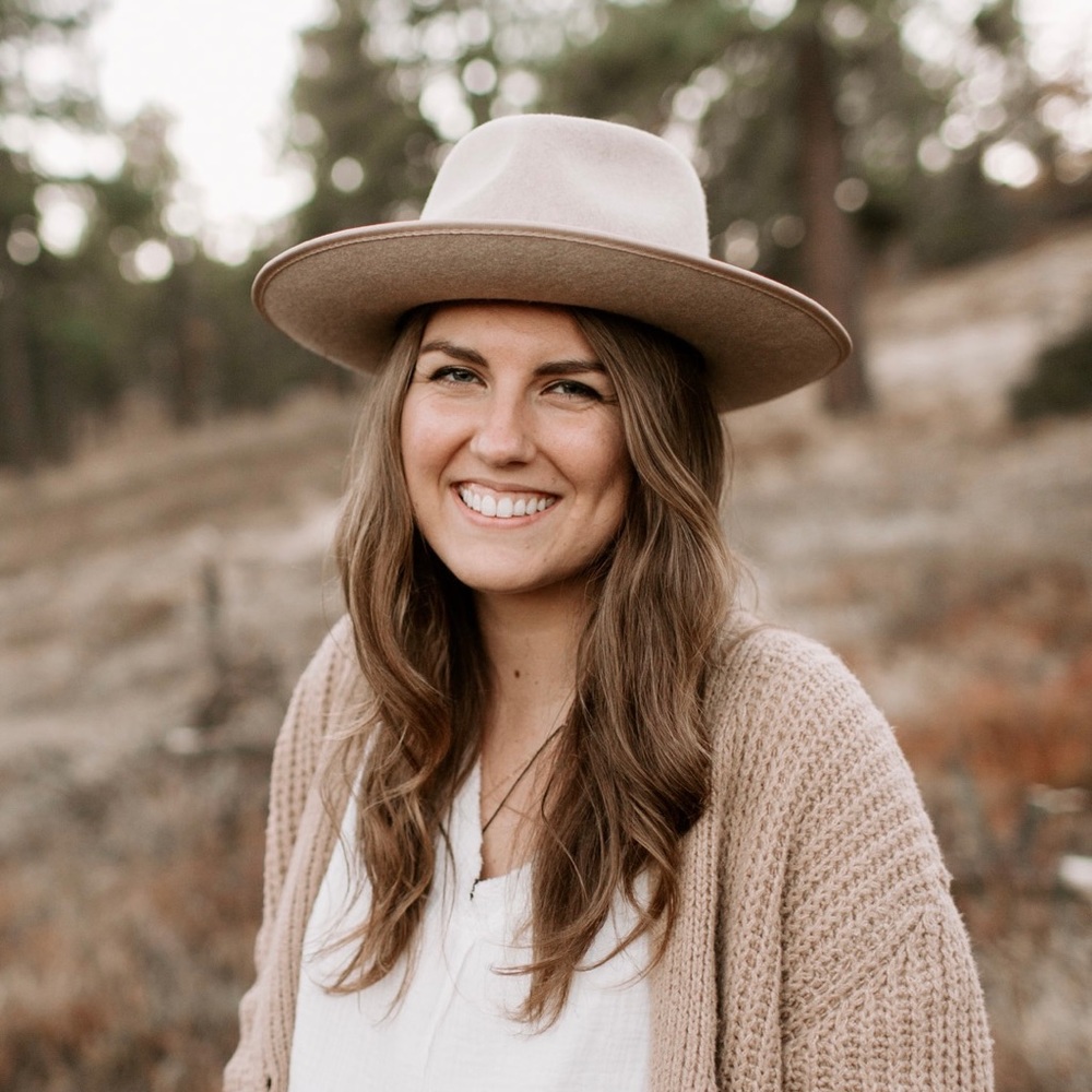 Meet your posher, Elissa